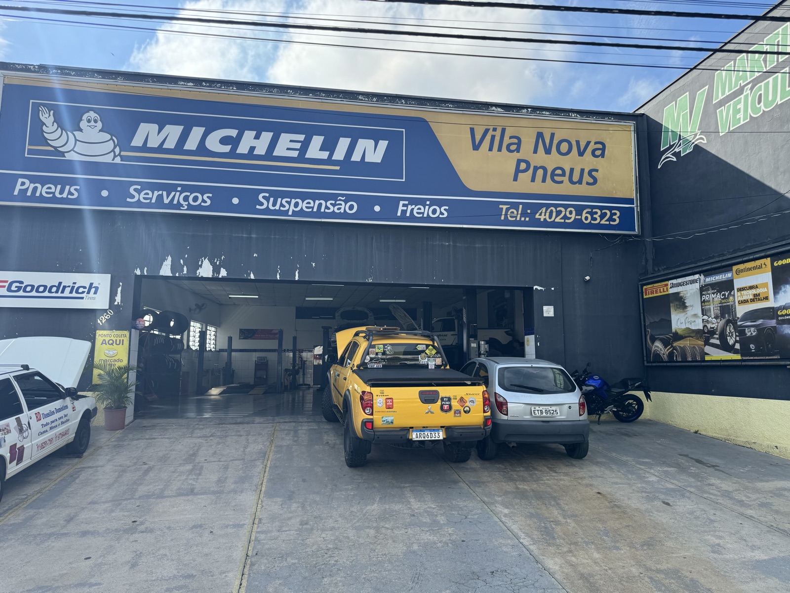 Fachada da Vila Nova Pneus em Salto